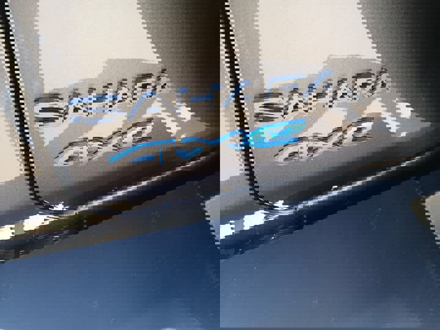 Used 2025 Jeep Wrangler Sahara image 13