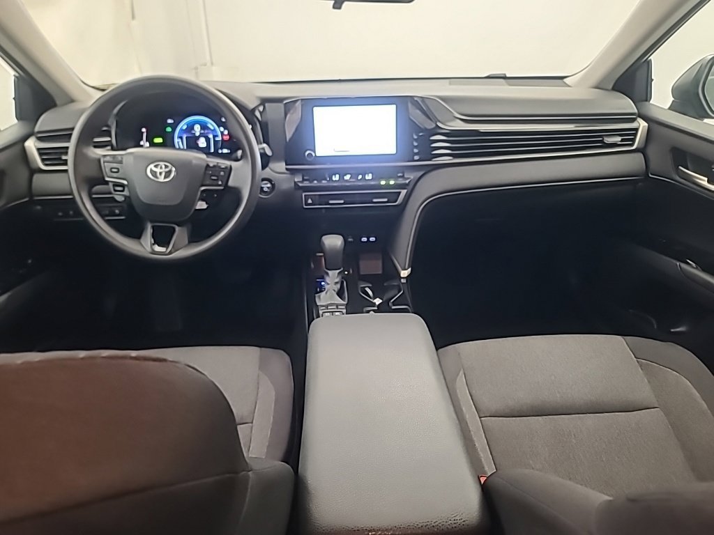 Used 2025 Toyota Camry LE FWD image 22