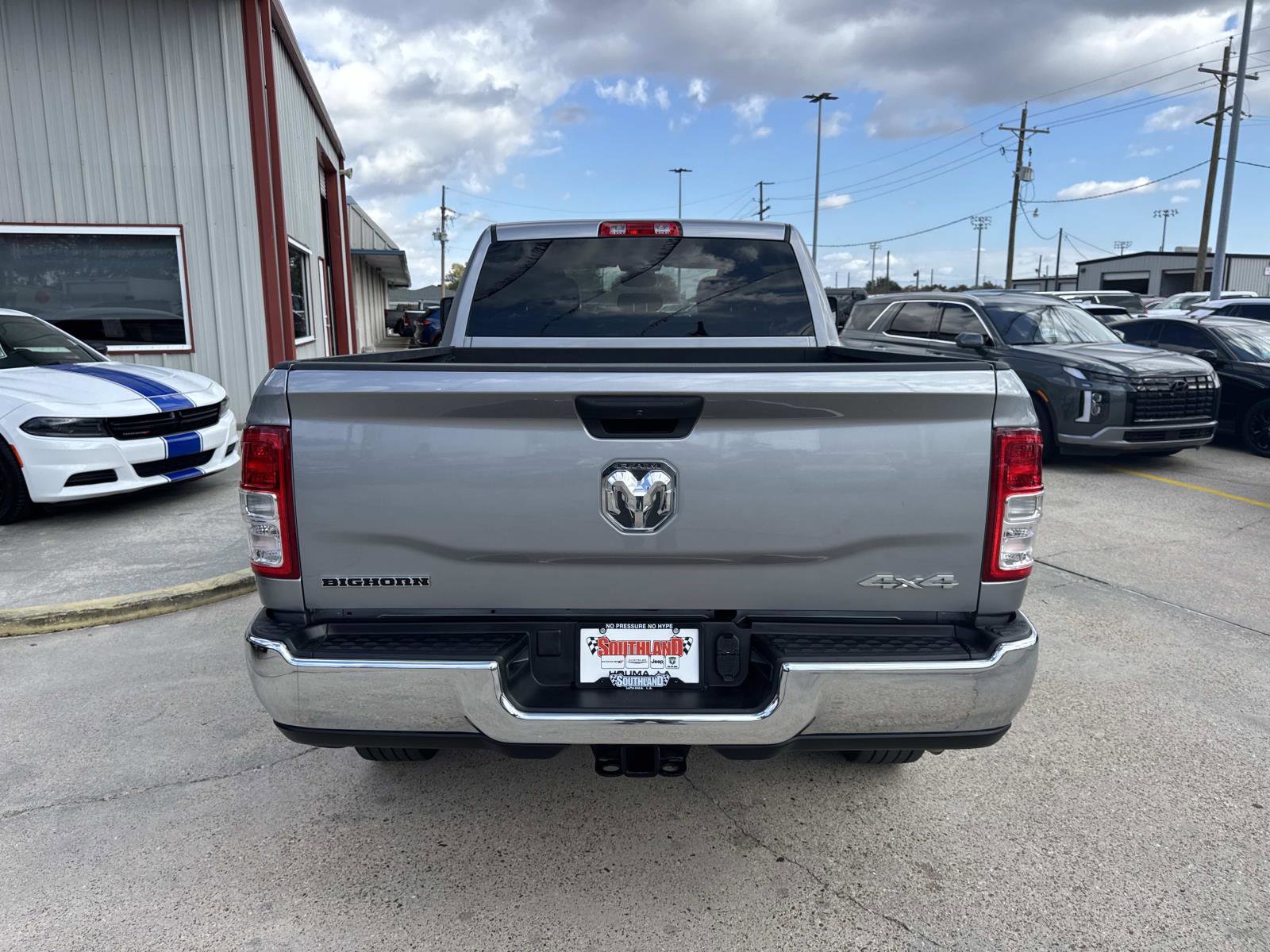 Used 2024 RAM 2500 Big Horn w/ Bed Utility Group image 6