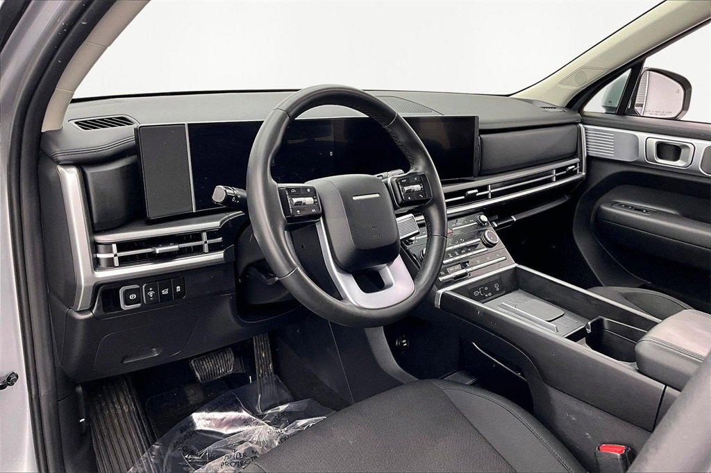 Used 2025 Hyundai Santa Fe SE image 14