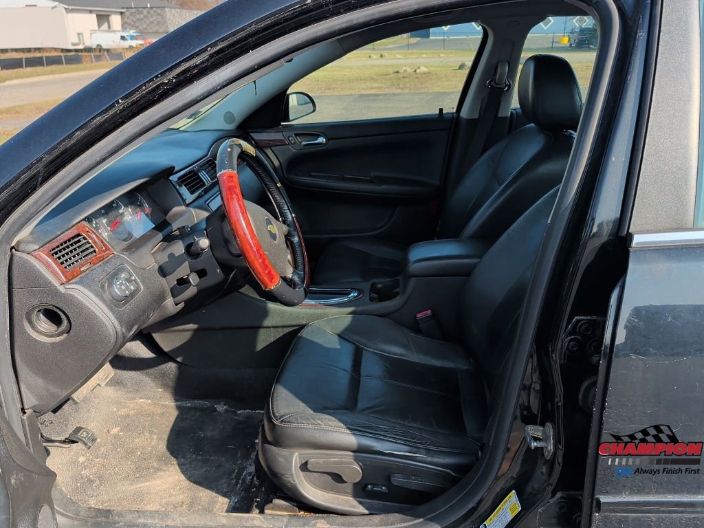 Used 2011 Chevrolet Impala LT w/ Luxury Edition Package image 11