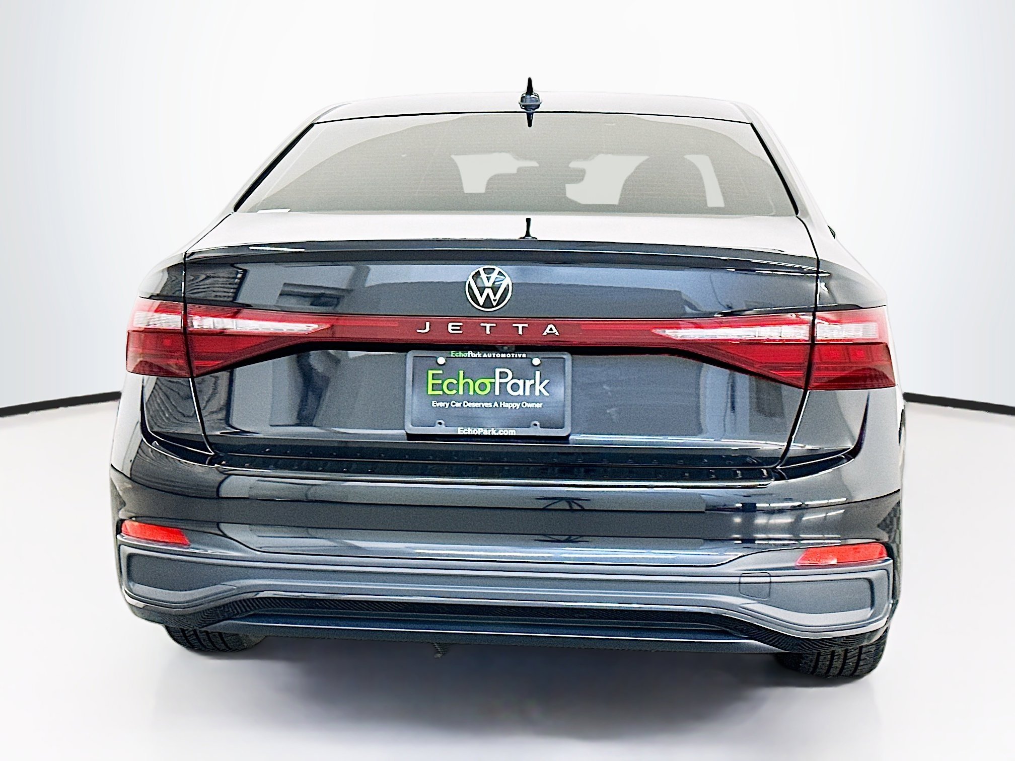 Used 2025 Volkswagen Jetta Sport image 7