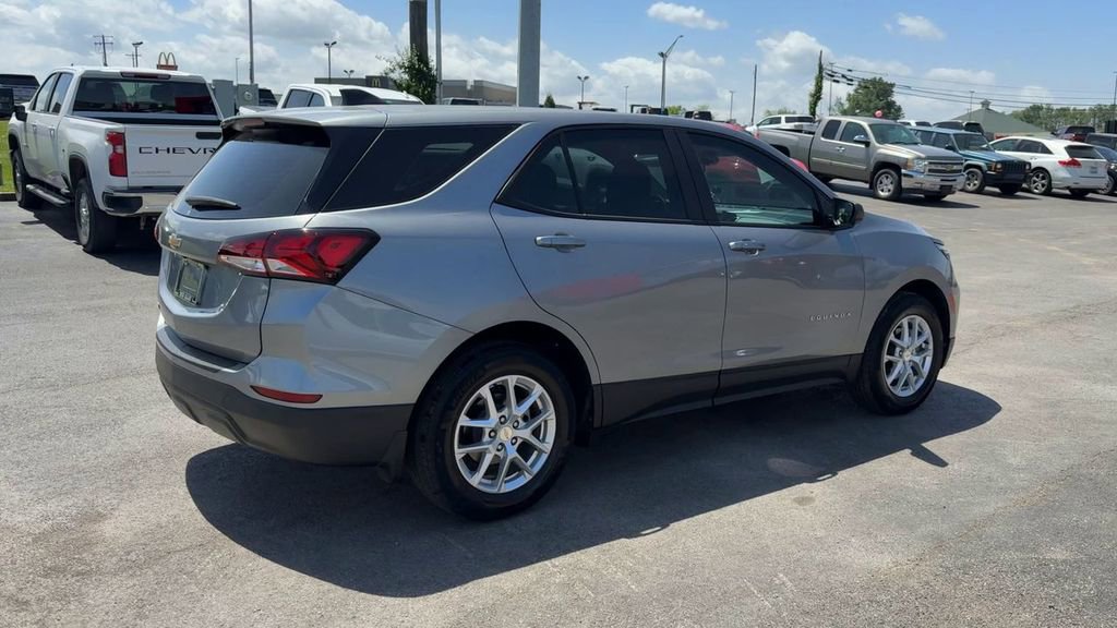 Used 2023 Chevrolet Equinox LS FWD image 7