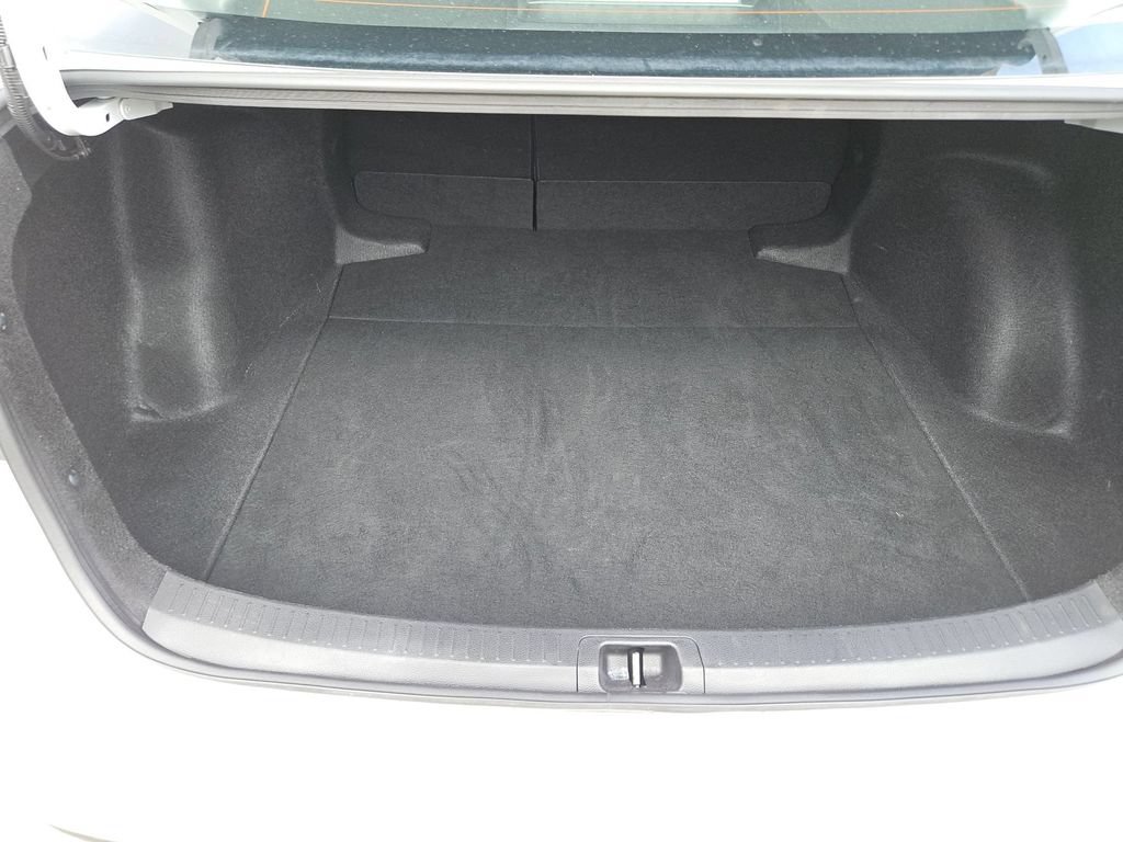 Used 2025 Toyota Corolla LE FWD image 24