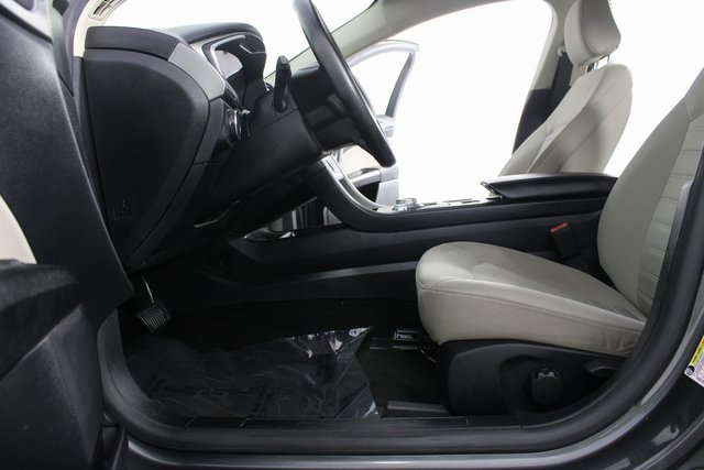 Used 2020 Ford Fusion S image 15