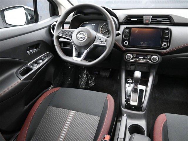 New 2025 Nissan Versa SR w/ Trunk Package image 10