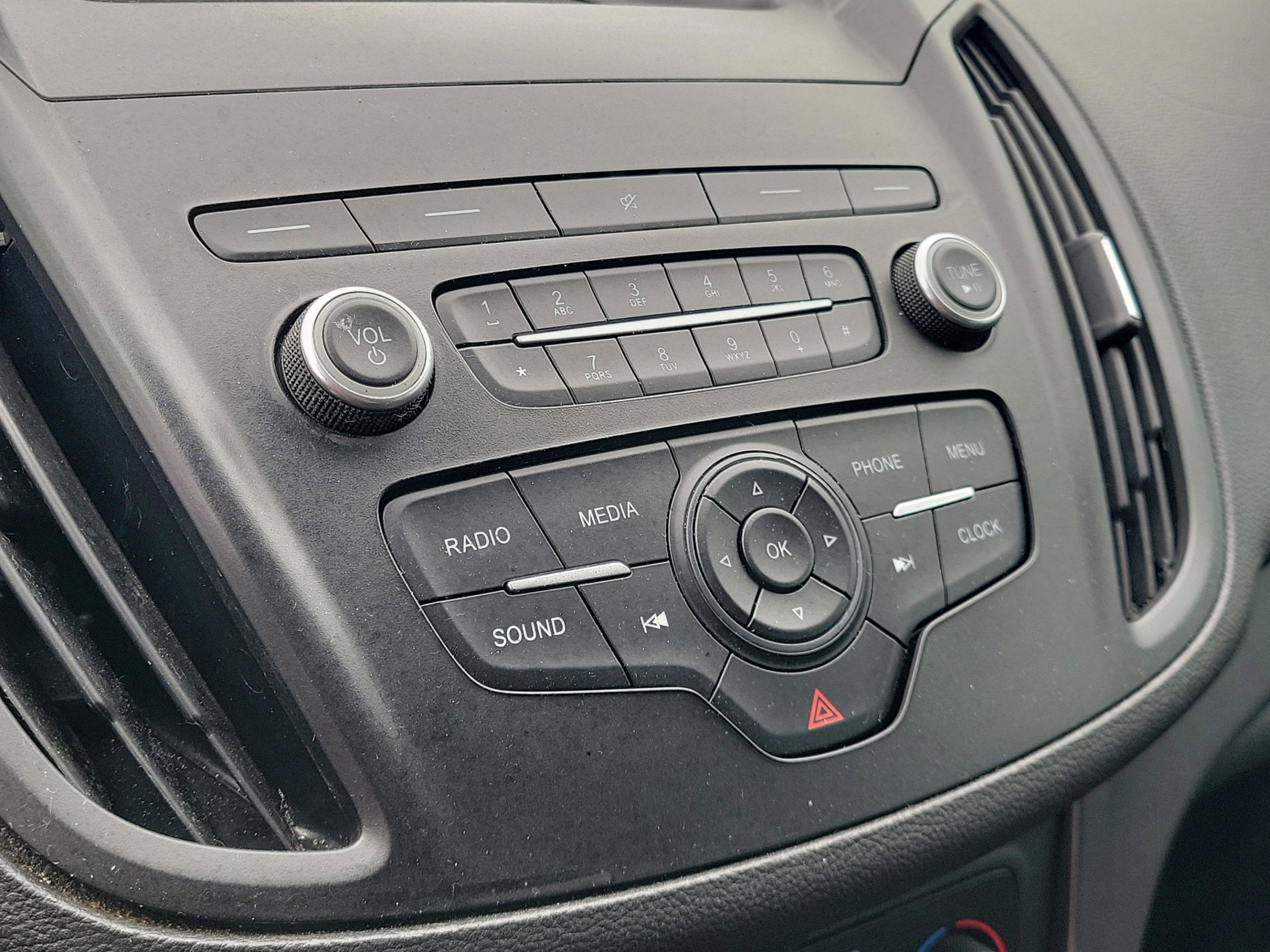 Used 2019 Ford Escape S image 22