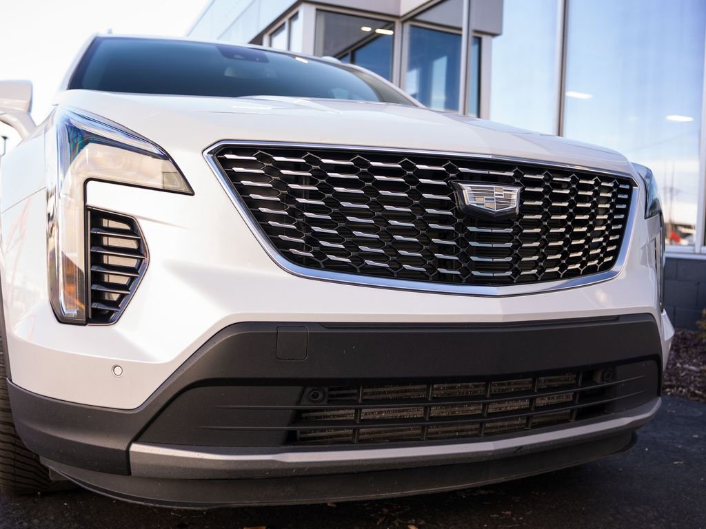 Used 2021 Cadillac XT4 Premium Luxury w/ Cold Weather Package image 13