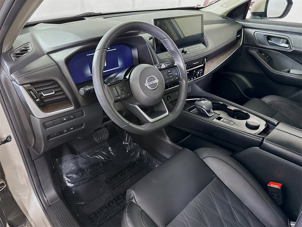 Certified 2024 Nissan Rogue Platinum w/ Platinum Premium Package image 21