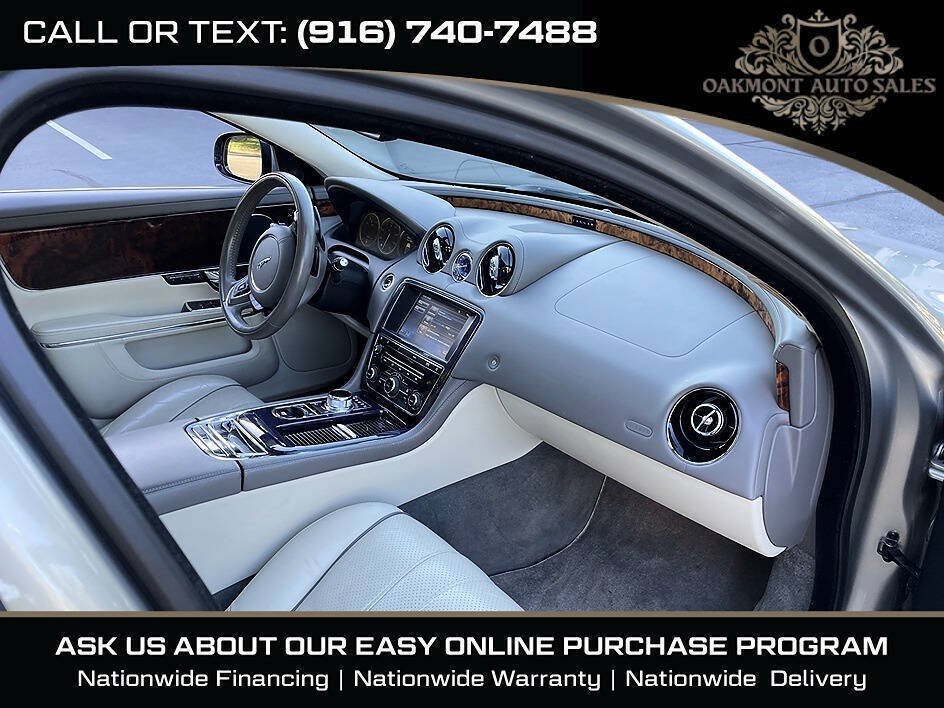 Used 2011 Jaguar XJ RWD image 12