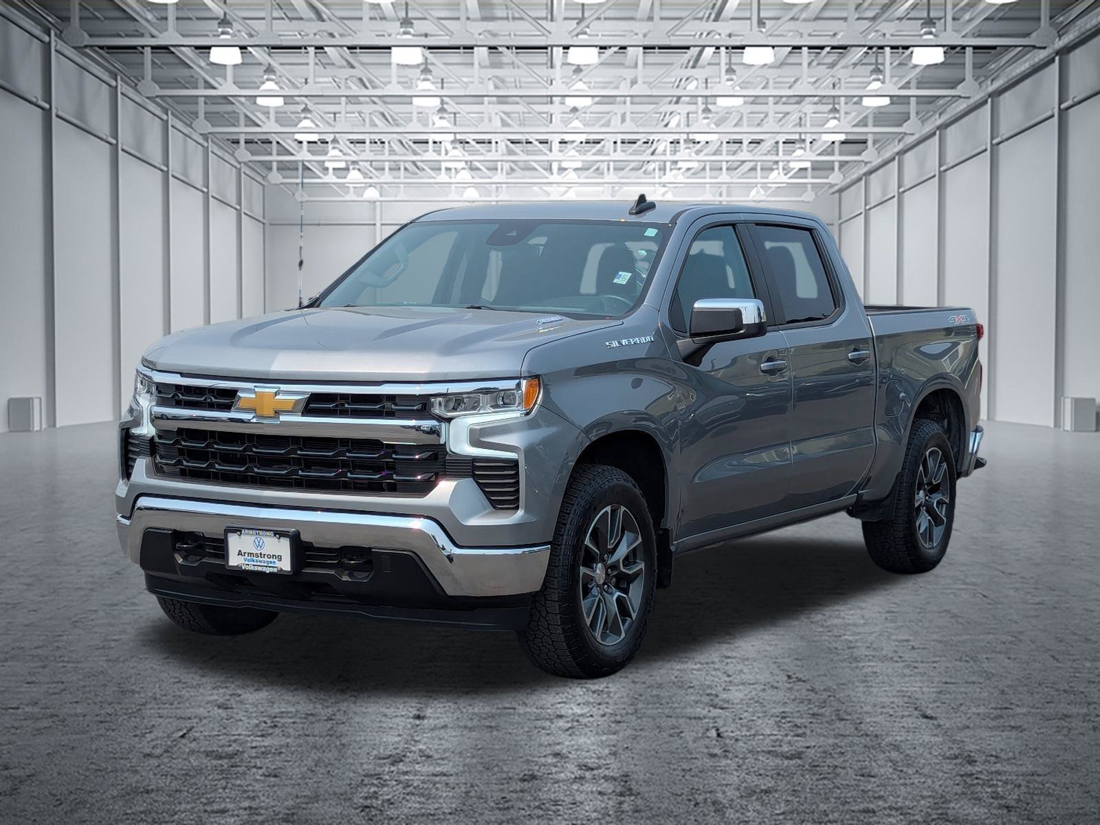 Used 2024 Chevrolet Silverado 1500 LT AWD/4WD image 9