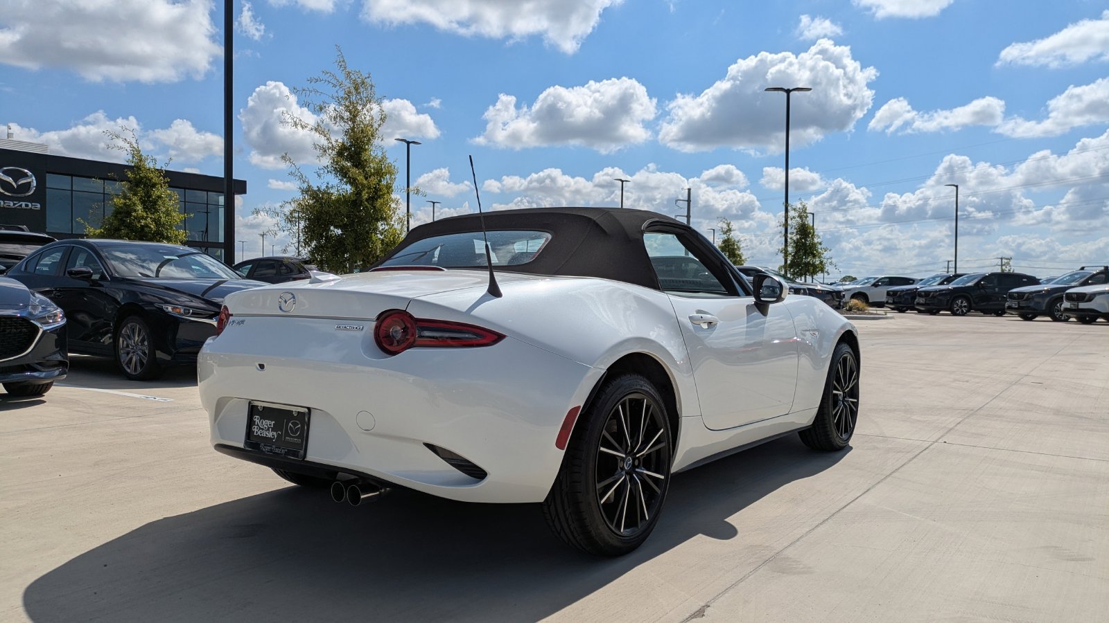 New 2026 MAZDA MX-5 Miata Grand Touring RWD image 5