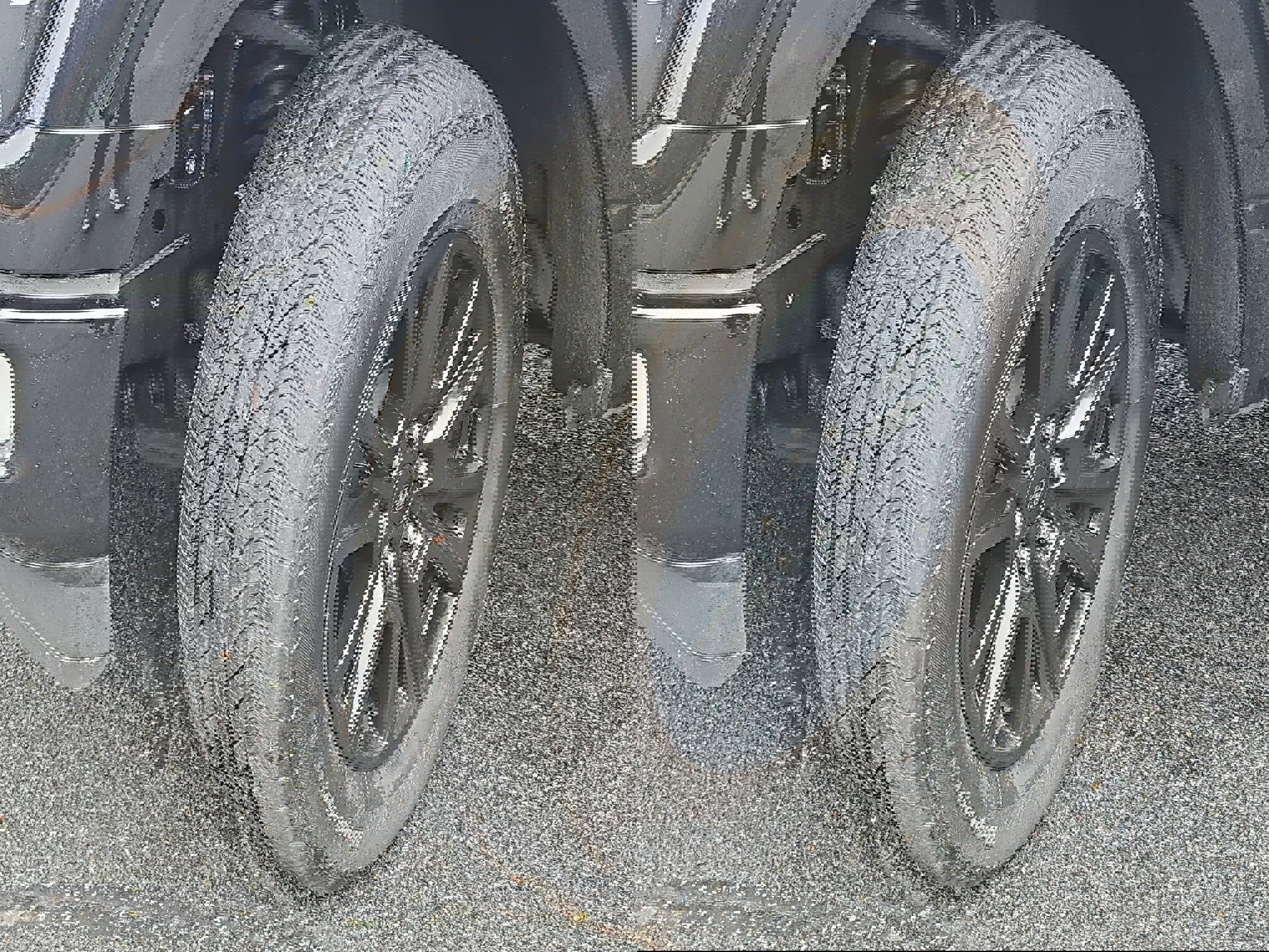 Used 2025 Ford F150 Platinum w/ FX4 Off-Road Package image 31