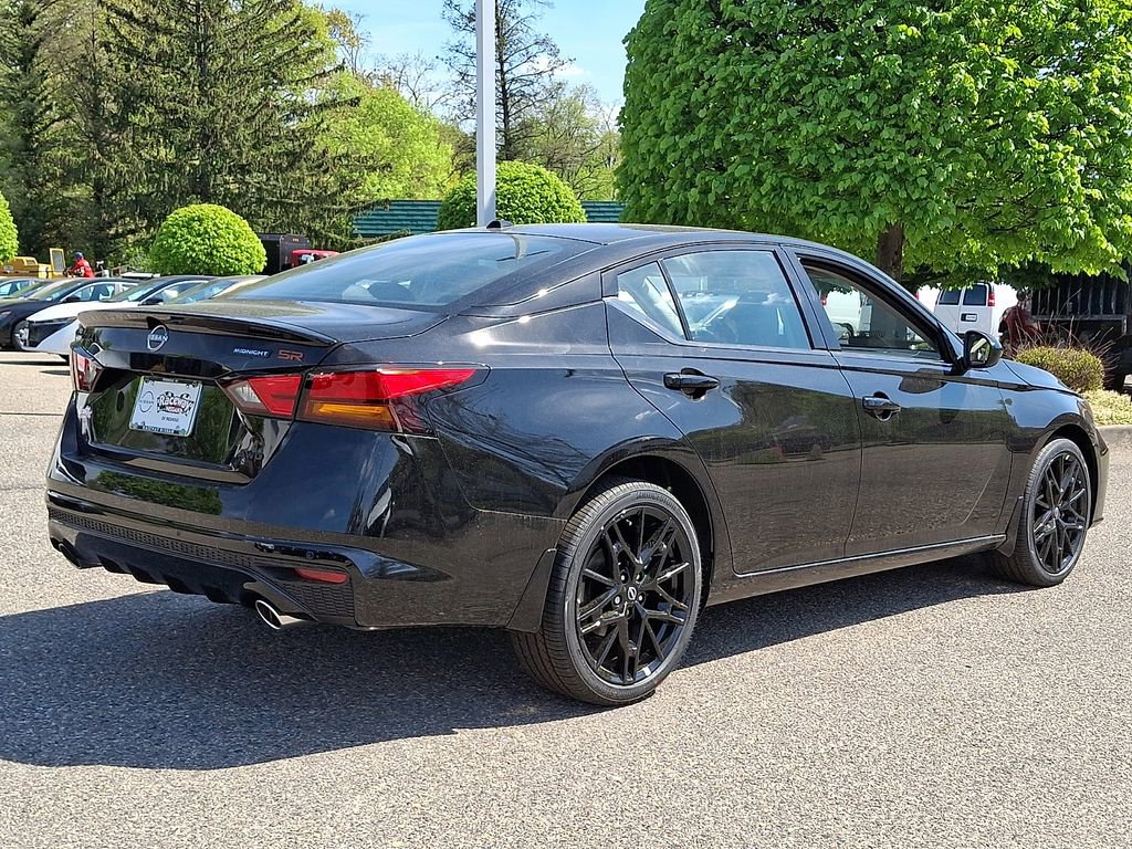 New 2026 Nissan Altima 2.5 SR w/ SR Midnight Edition Package AWD/4WD image 5