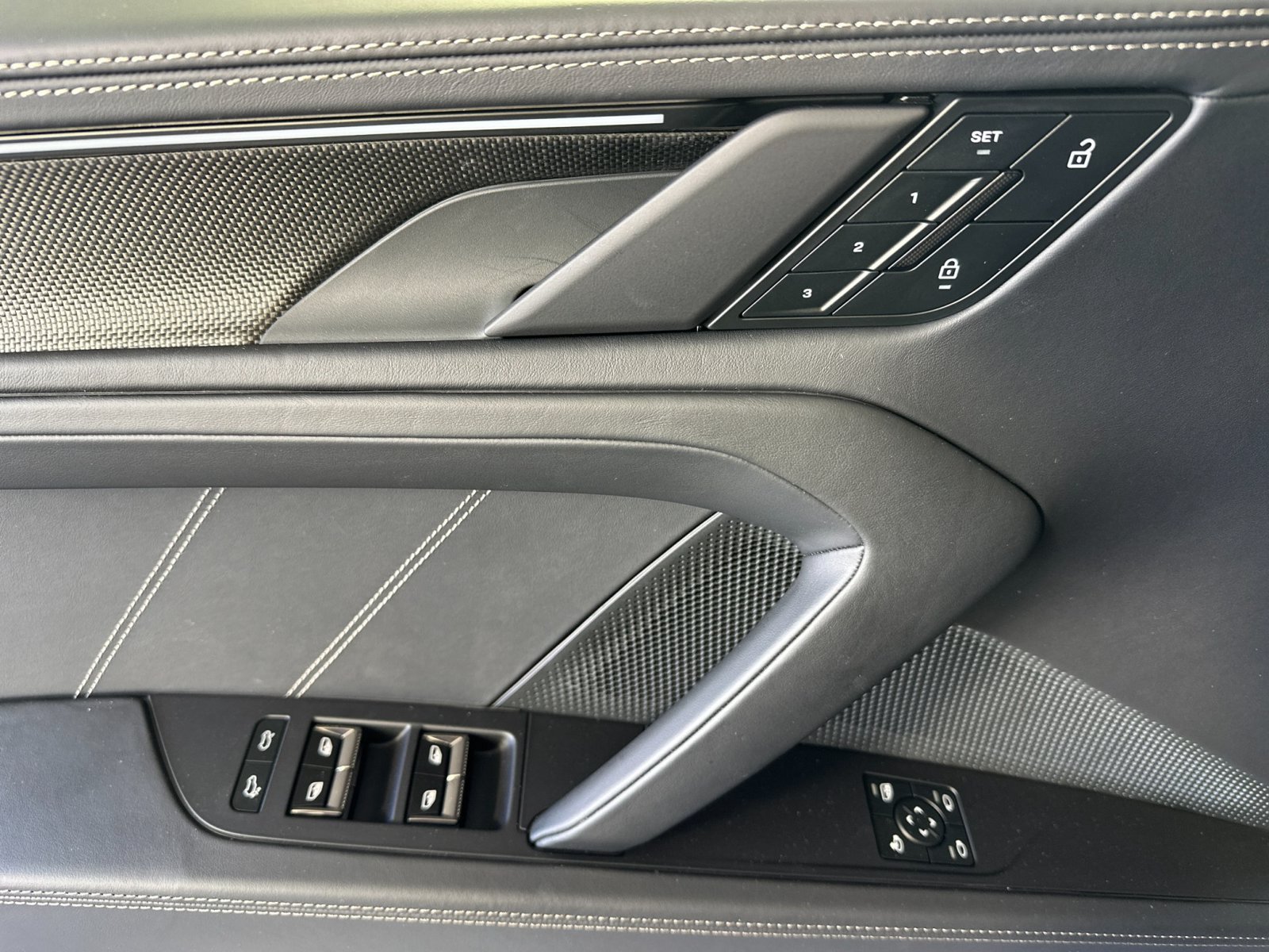 New 2026 Porsche Cayenne Turbo AWD/4WD image 12