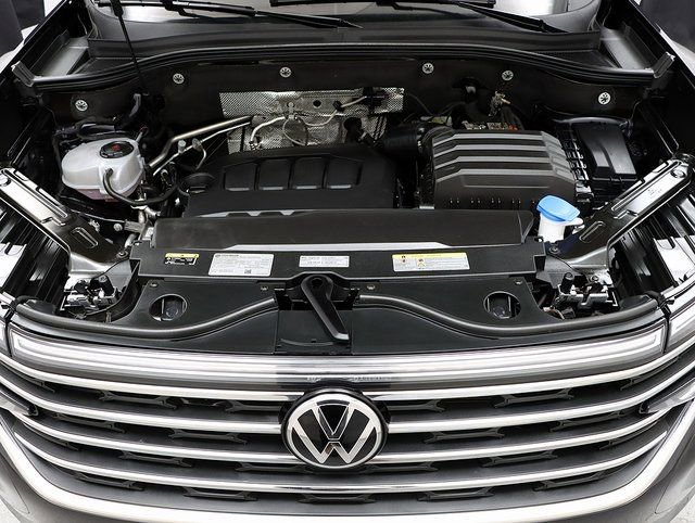 Used 2024 Volkswagen Atlas SE image 31