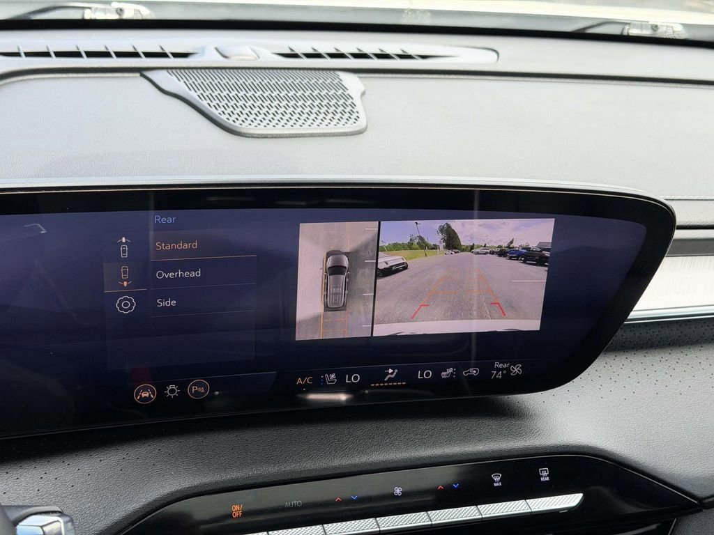 Used 2025 Buick Enclave Avenir w/ Super Cruise Package FWD image 4