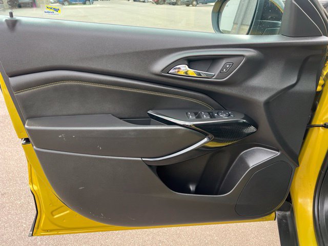 Used 2025 Chevrolet Trax ACTIV w/ Sunroof Package FWD image 18