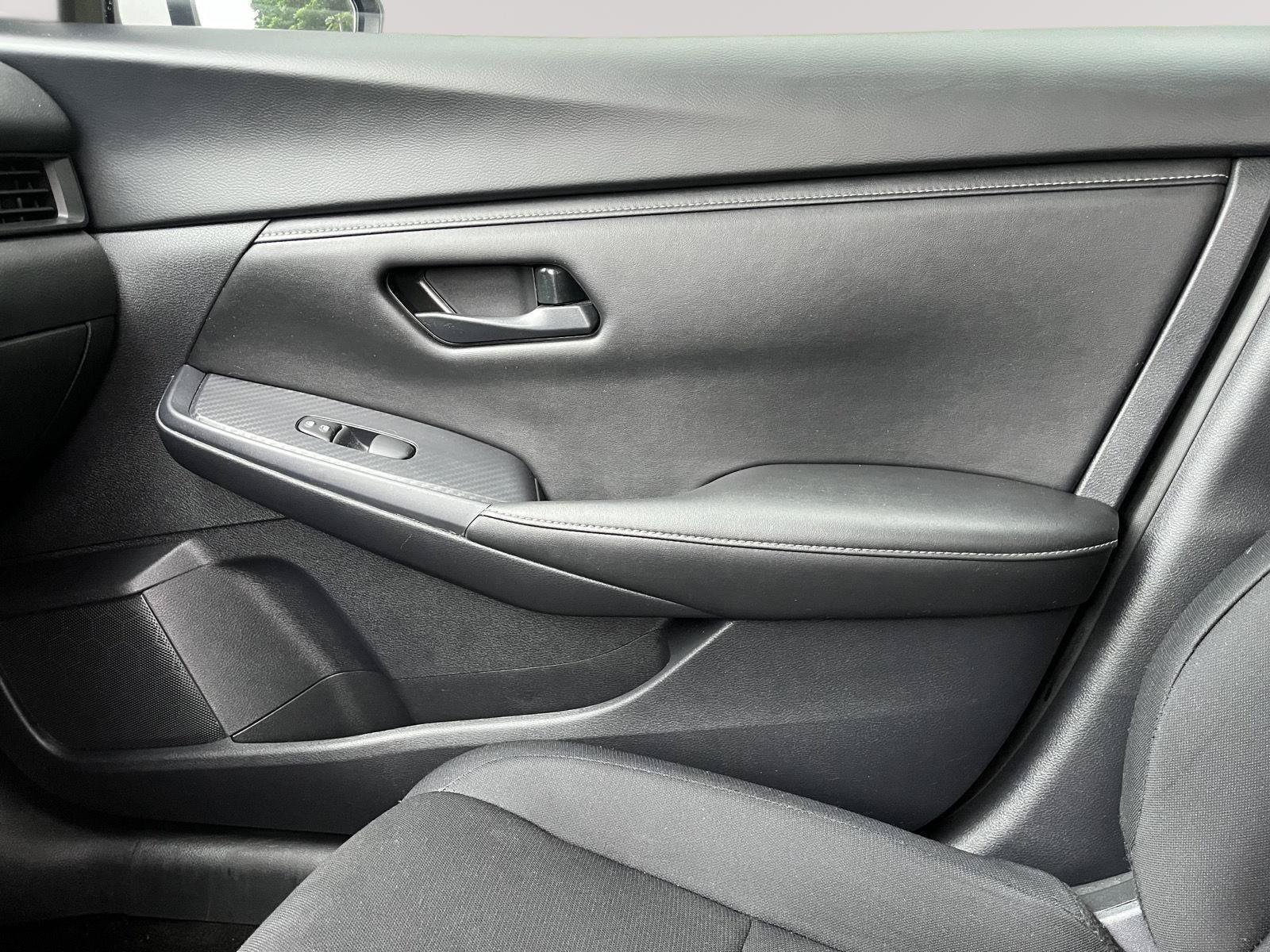Used 2024 Nissan Sentra S FWD image 25