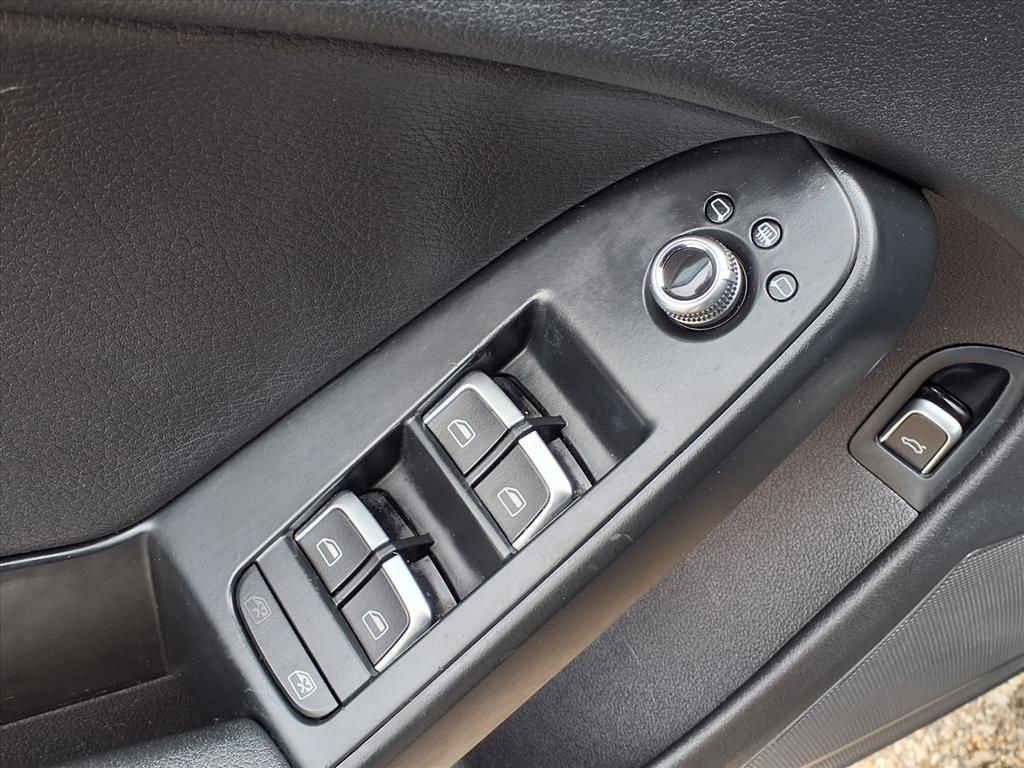 Used 2015 Audi A4 2.0T Premium image 14