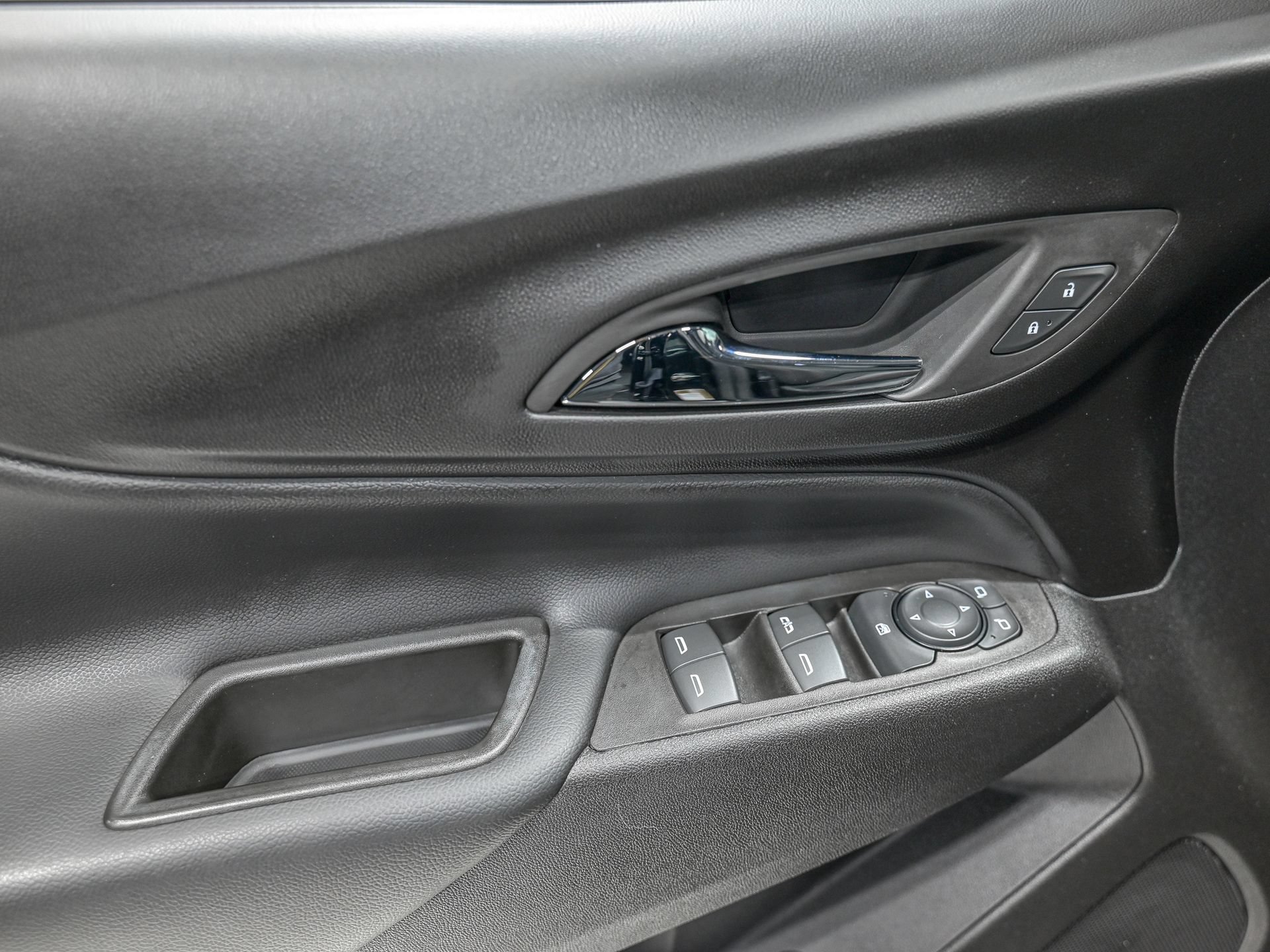 Used 2023 Chevrolet Equinox LT AWD/4WD image 15