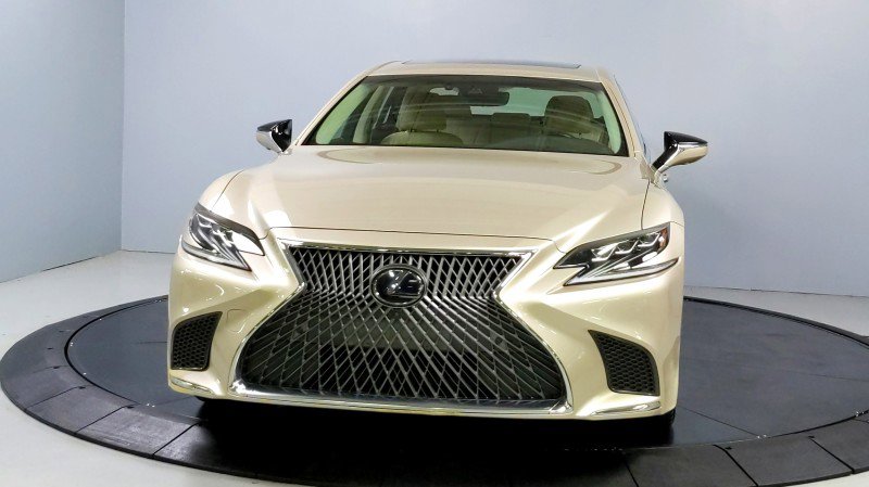 Used 2020 Lexus LS 500h image 2