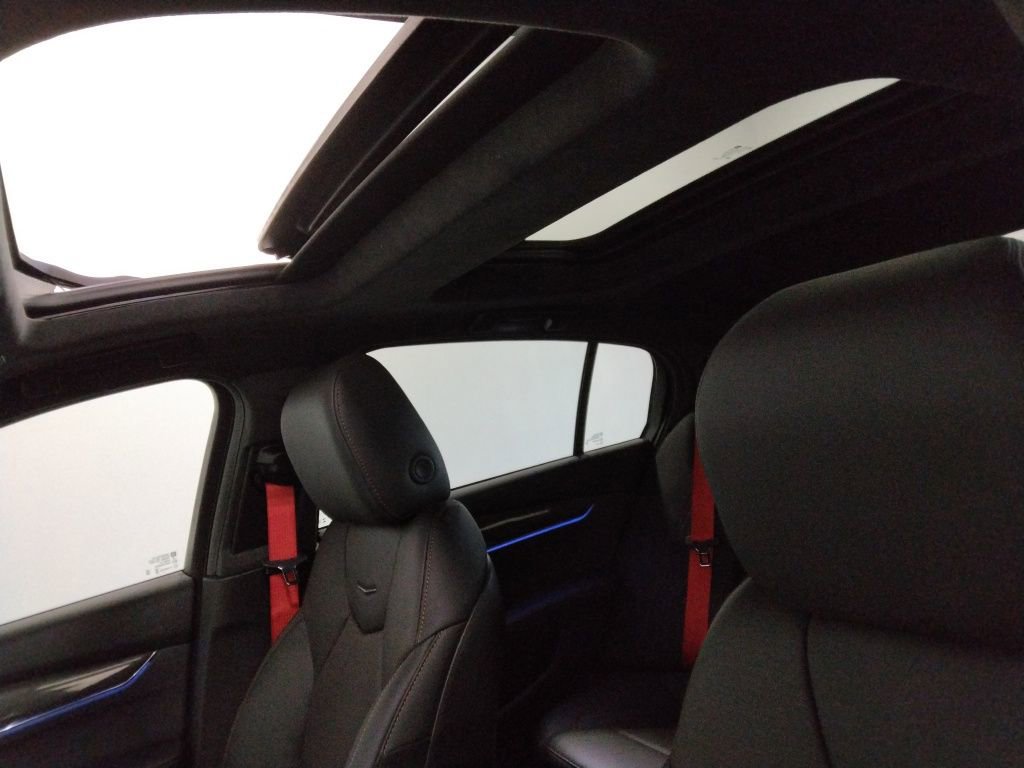 Used 2025 Cadillac CT5 V image 31