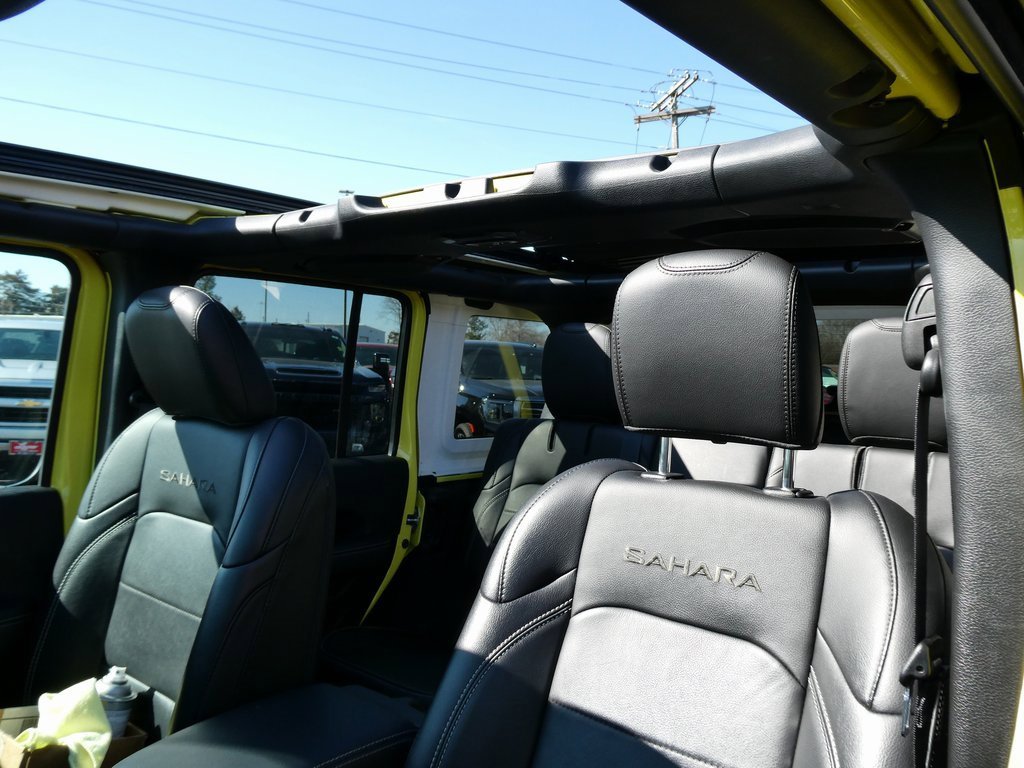 Used 2023 Jeep Wrangler Unlimited Sahara w/ Cold Weather Group image 23