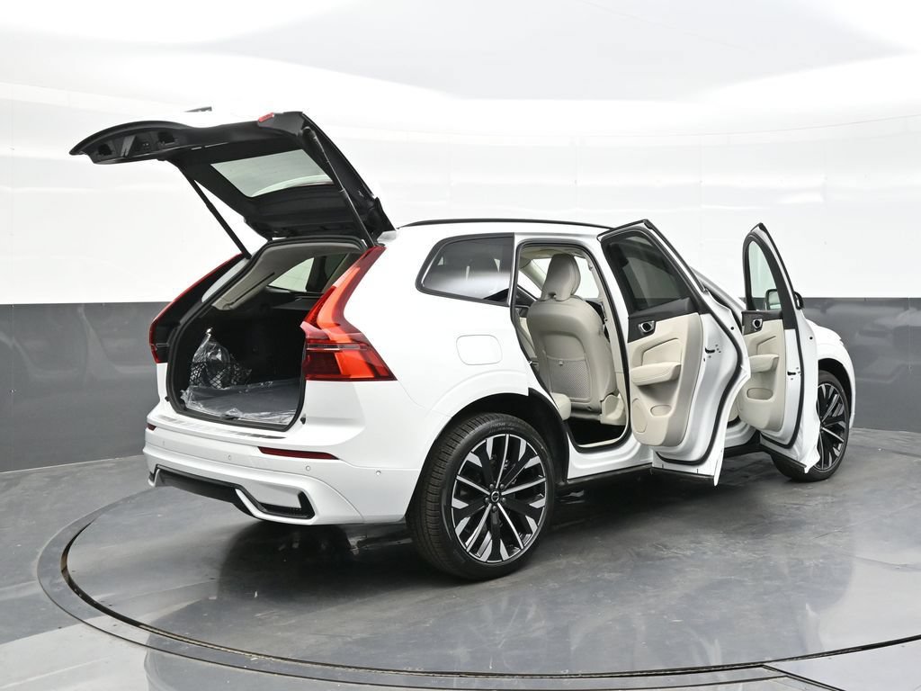 New 2026 Volvo XC60 T8 Ultra w/ Protection Package Premier AWD/4WD image 41