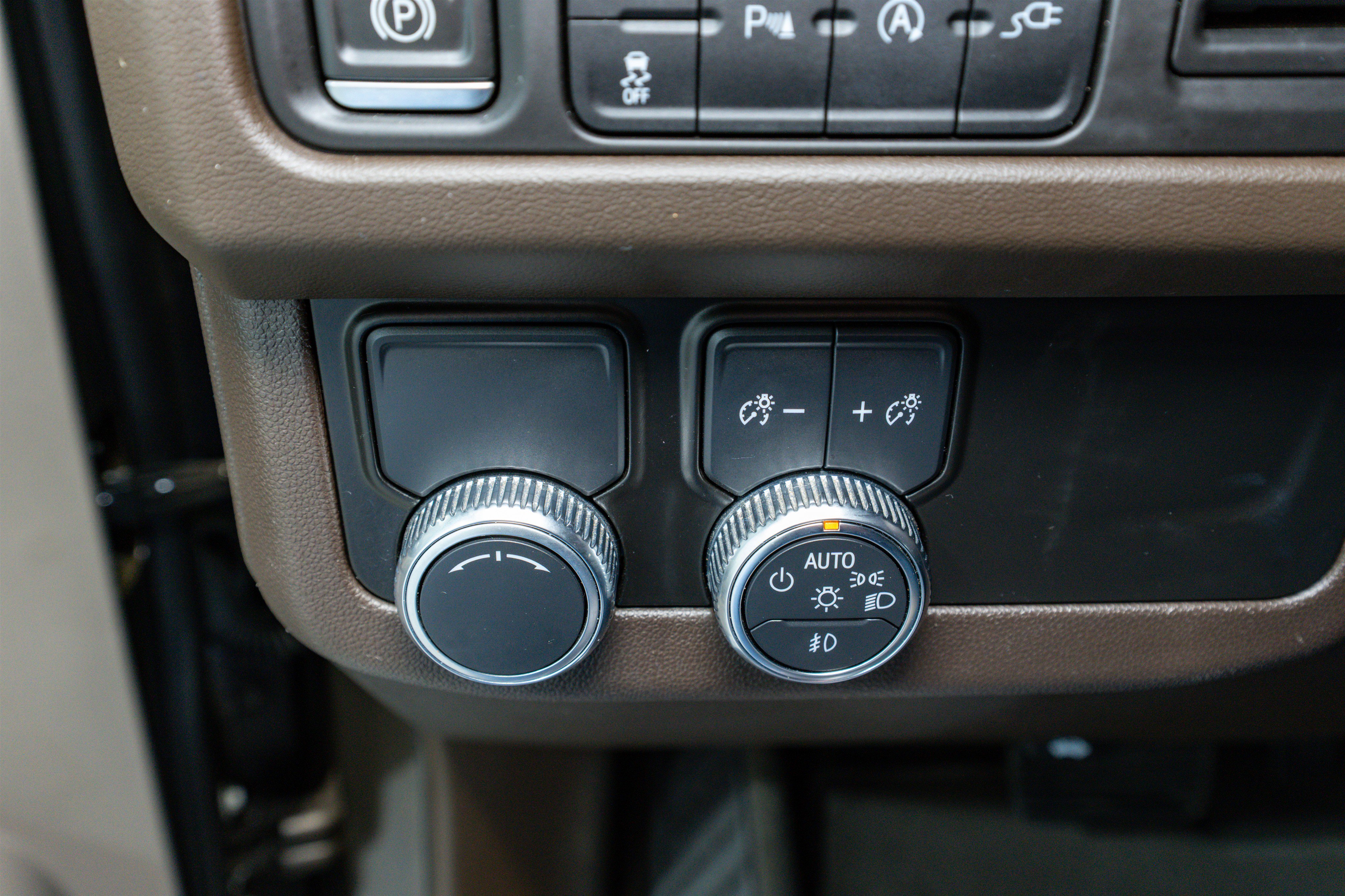 Used 2021 GMC Yukon SLT image 32