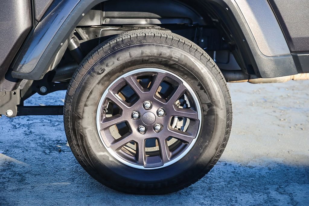 Certified 2023 Jeep Gladiator Overland image 12