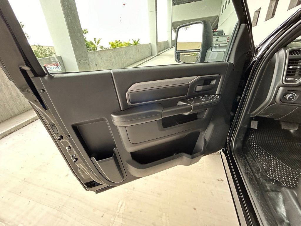 Used 2024 RAM 3500 Tradesman image 27