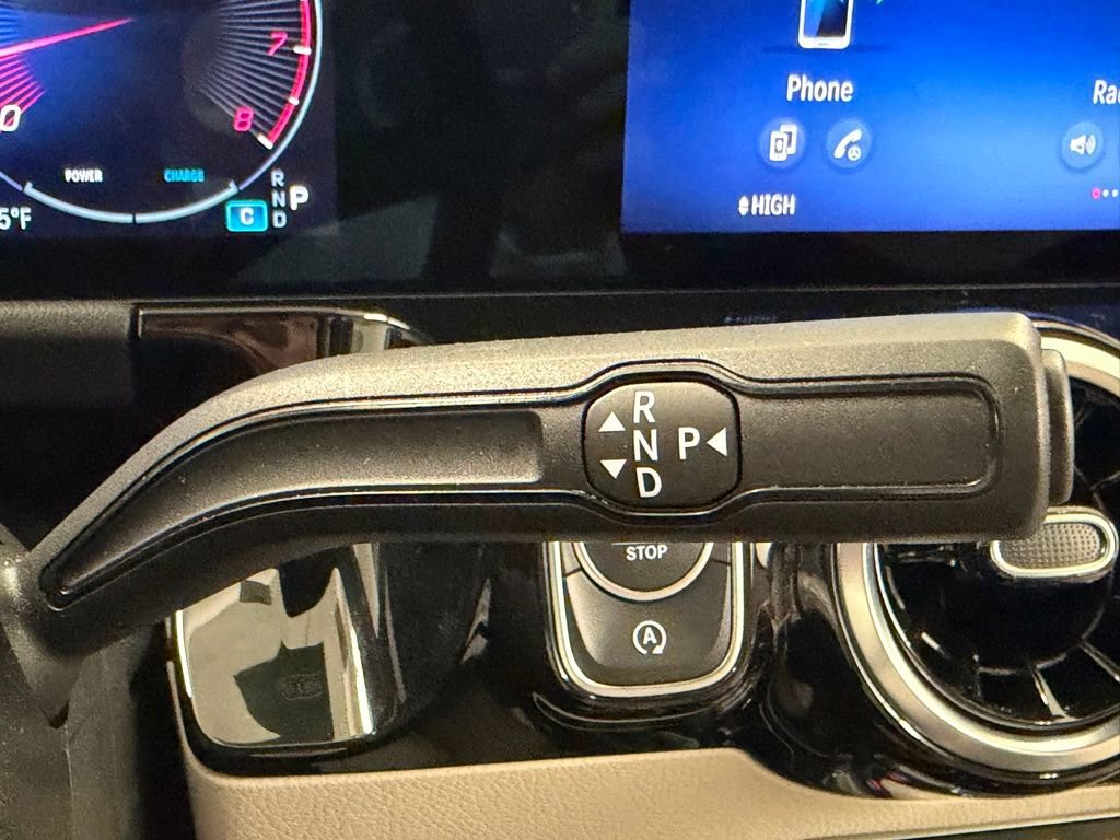 Certified 2025 Mercedes-Benz GLA 250 4MATIC image 21