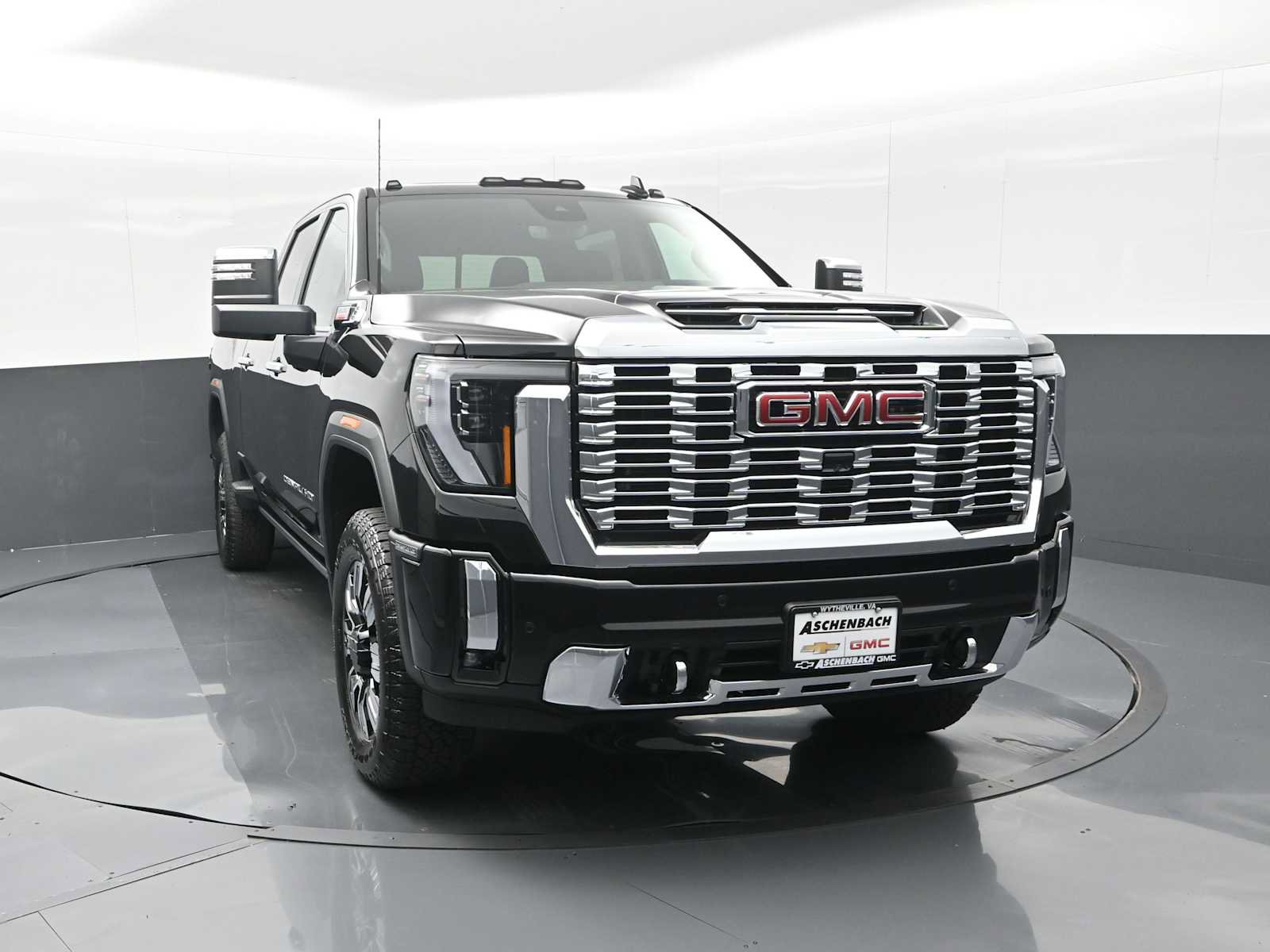 New 2025 GMC Sierra 2500 Denali w/ Technology Package image 3