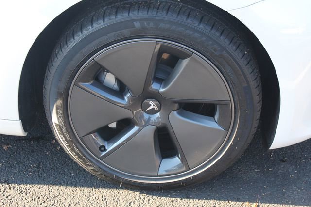 Used 2023 Tesla Model 3 Standard Range image 12