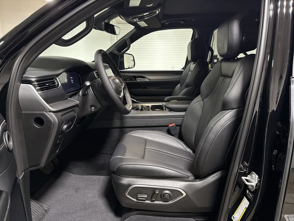 New 2026 Jeep Grand Wagoneer Limited AWD/4WD image 21