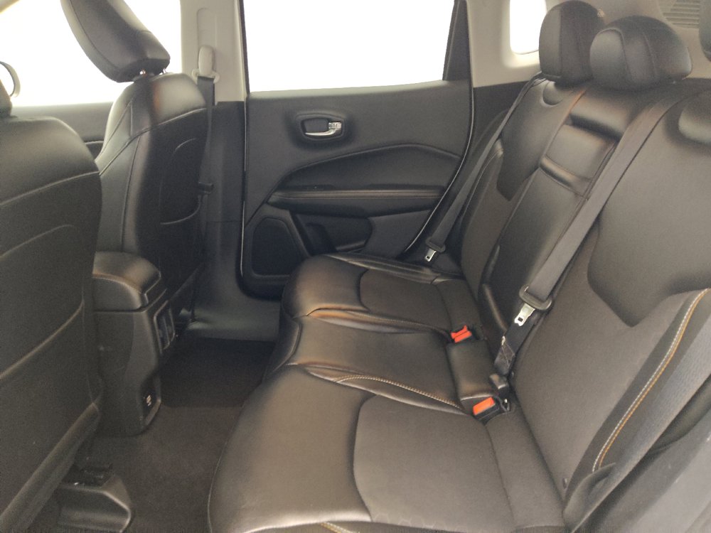 Used 2018 Jeep Compass Latitude AWD/4WD image 18