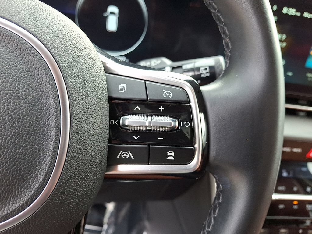 Used 2024 Kia Carnival SX FWD image 23