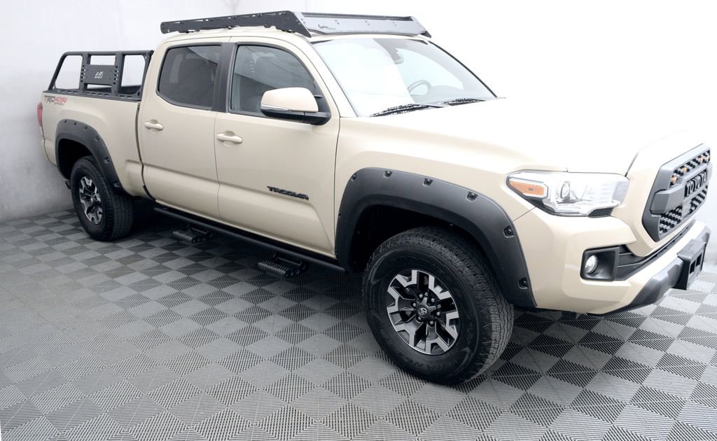 Used 2019 Toyota Tacoma TRD Off-Road w/ Technology Package AWD/4WD image 3