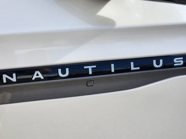 New 2026 Lincoln Nautilus Reserve image 16