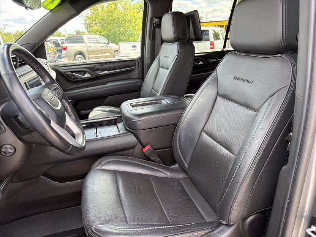 Used 2021 GMC Yukon Denali w/ Denali Ultimate Package AWD/4WD image 18