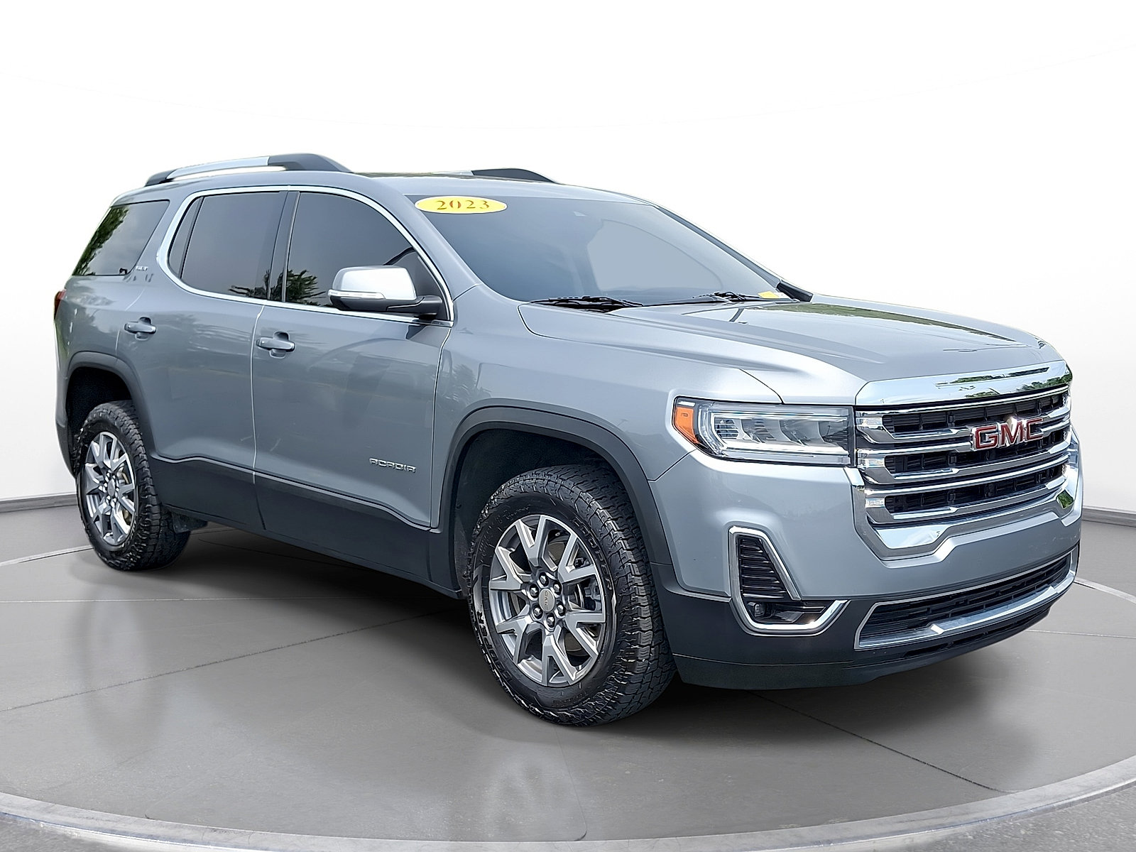 Used 2023 GMC Acadia SLT w/ LPO, Floor Liner Package
