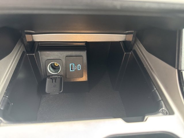Used 2023 Ford Explorer ST image 24