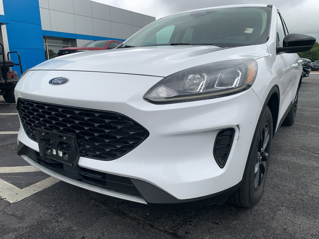 Used 2020 Ford Escape SE Sport image 11