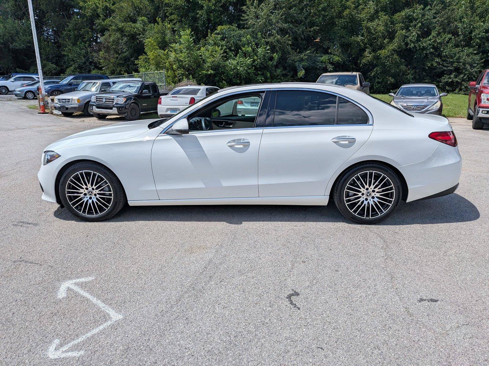 Used 2022 Mercedes-Benz C 300 Sedan image 2