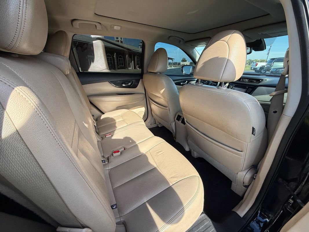 Used 2017 Nissan Rogue SL w/ SL Premium Package image 18