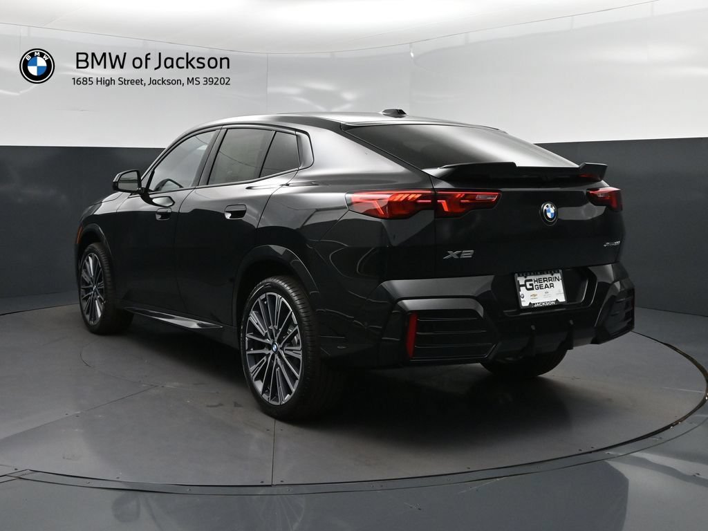 New 2026 BMW X2 xDrive28i w/ Technology Package AWD/4WD image 5