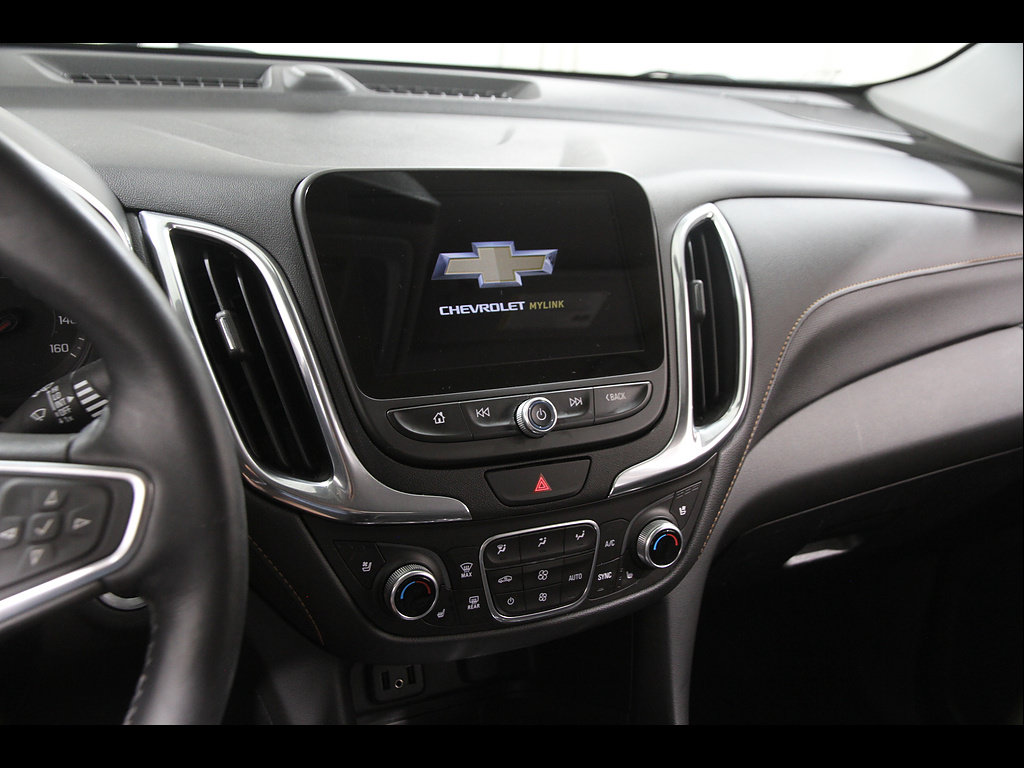 Used 2018 Chevrolet Equinox Premier FWD image 9