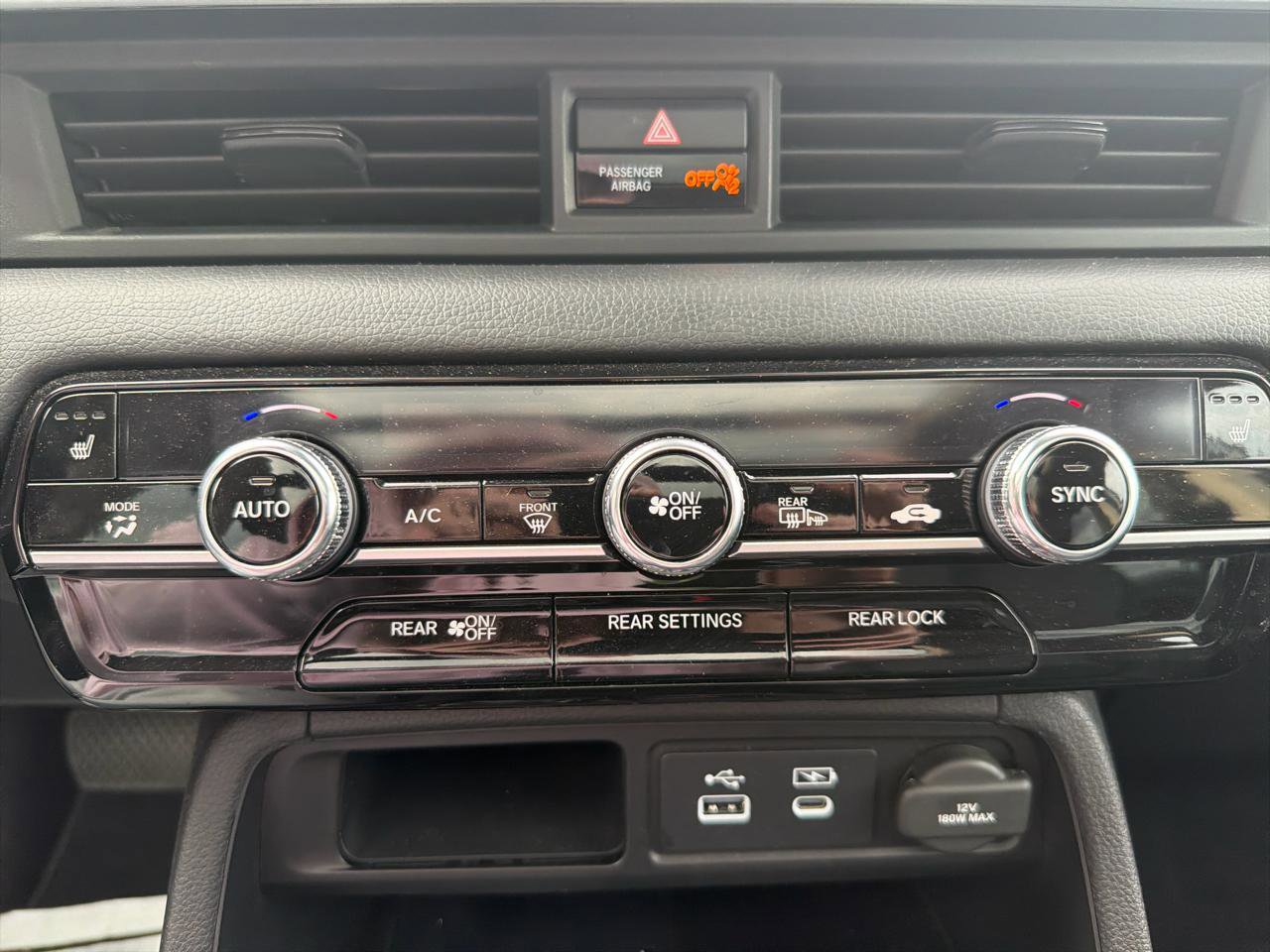 Used 2024 Honda Pilot Touring image 27