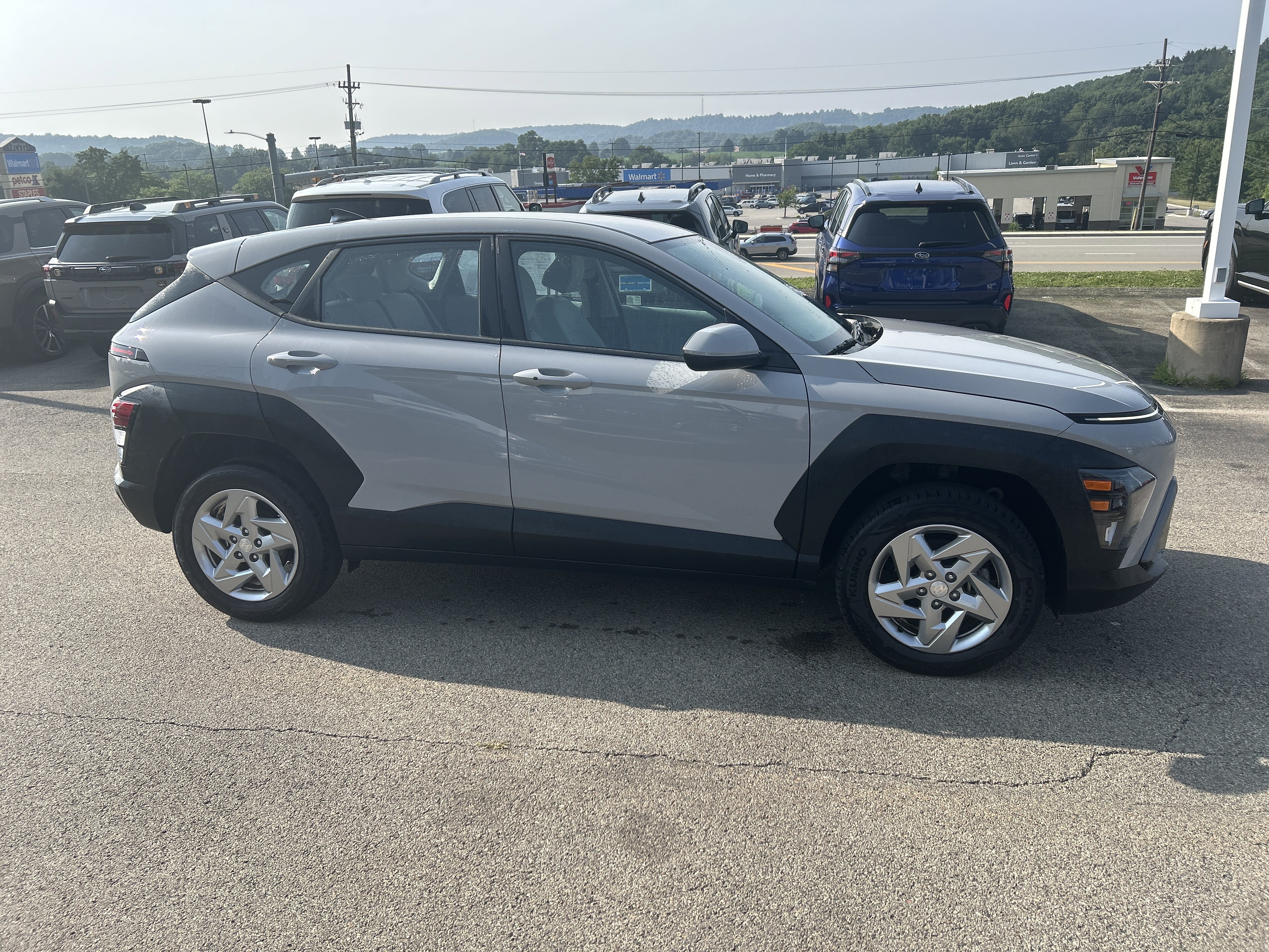 Certified 2024 Hyundai Kona SE AWD/4WD image 2